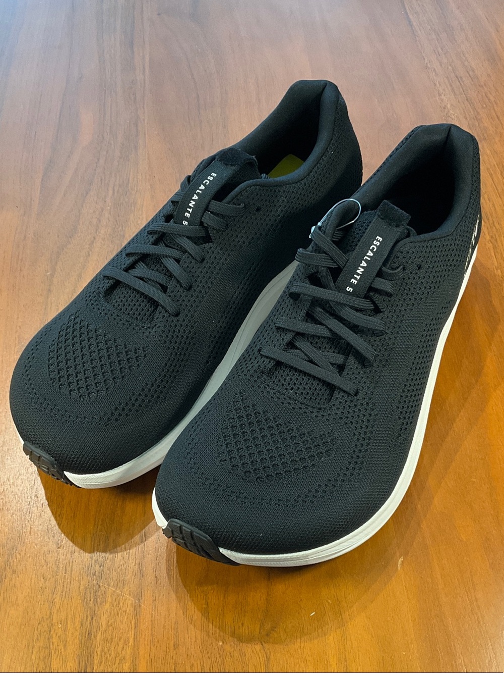 Escalante 5 Altra Black Athletic Knit Running Shoes sample